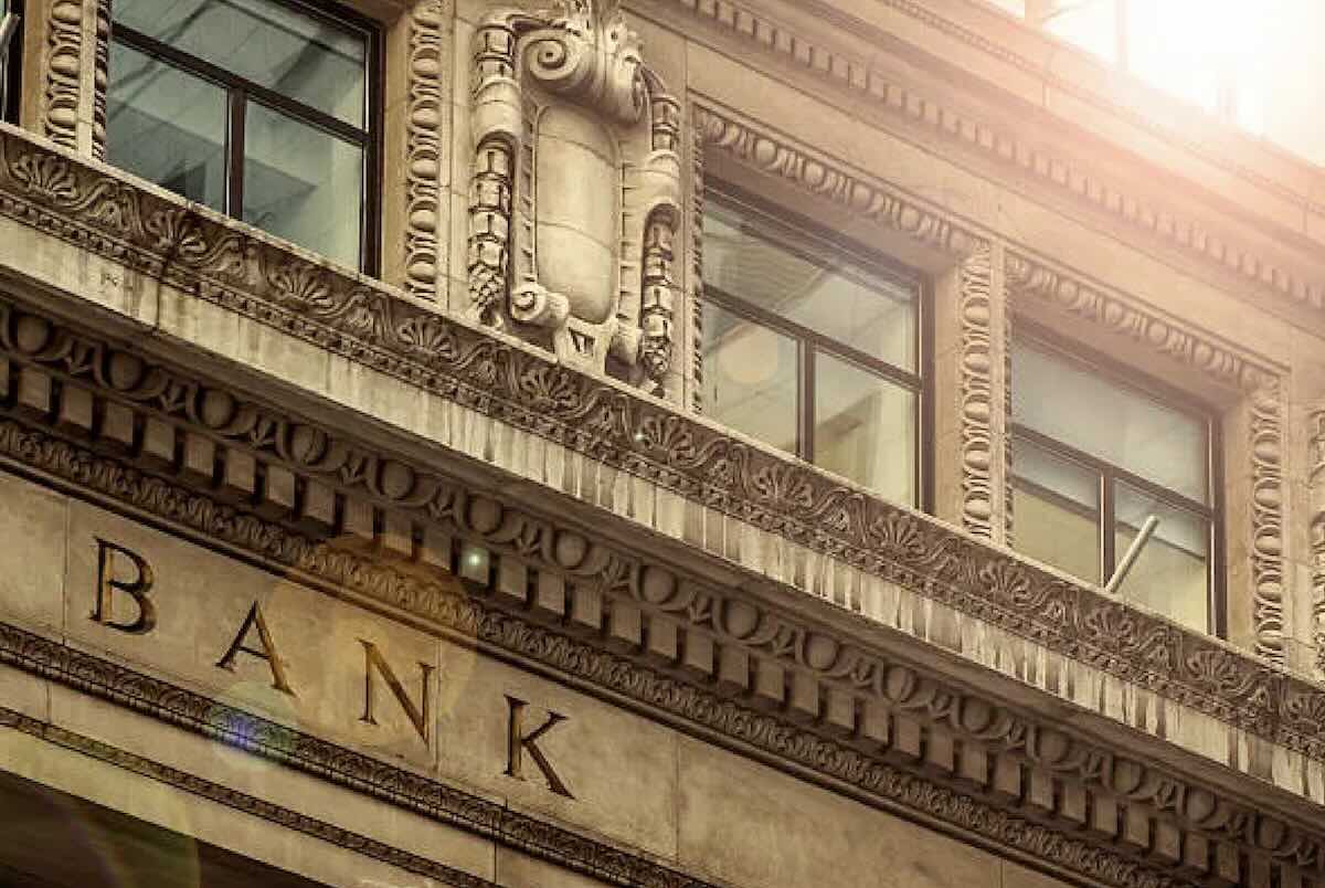 Скільки можна переказати на картку без питань у 2025 році: нові правила / Фото: відкриті джерела