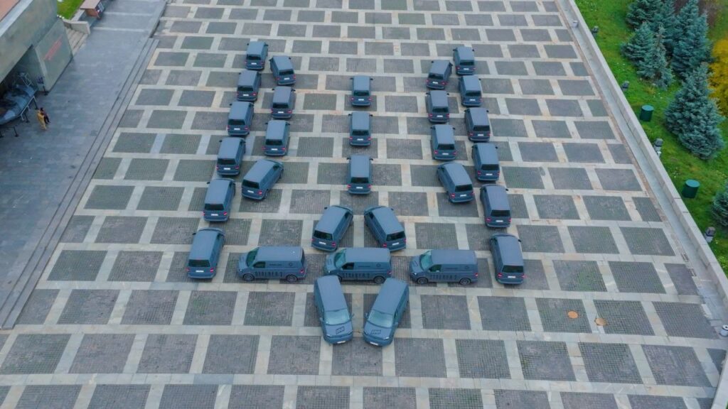 MK Foundation передав 30 автомобілів для підрозділів Третього корпусу / Фото: MK Foundation