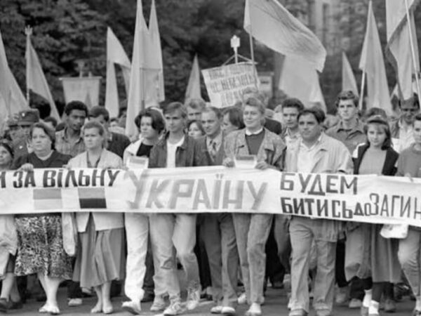 Артисти з Майдану привітали Україну